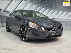Volvo S60 - 2.0T Summum