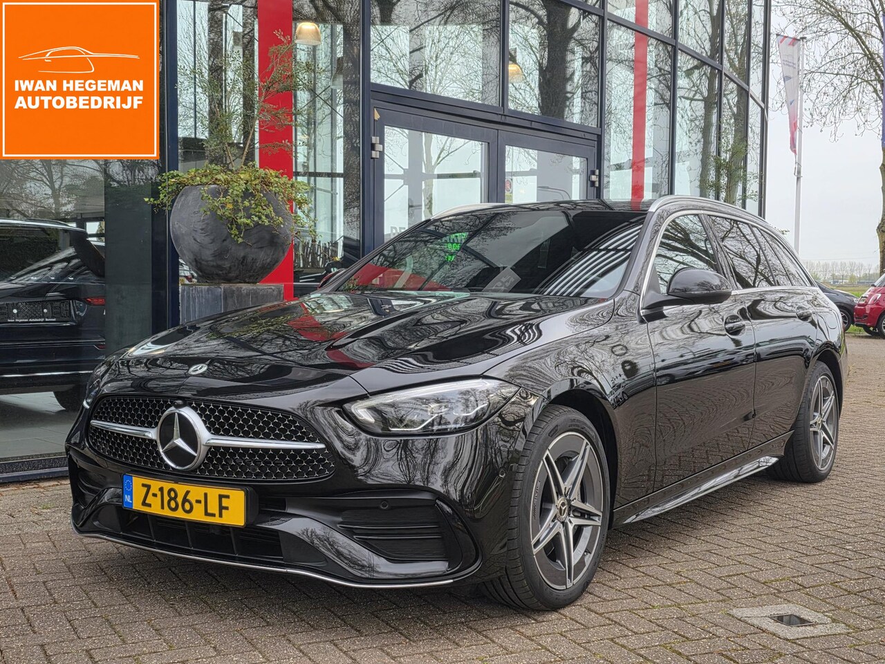 Mercedes-Benz C-klasse Estate - 300 e AMG Line | Wegkl. Trekhaak | Stoelverwarming | PDC Voor+Achter+Camera | Dodehoekdete - AutoWereld.nl