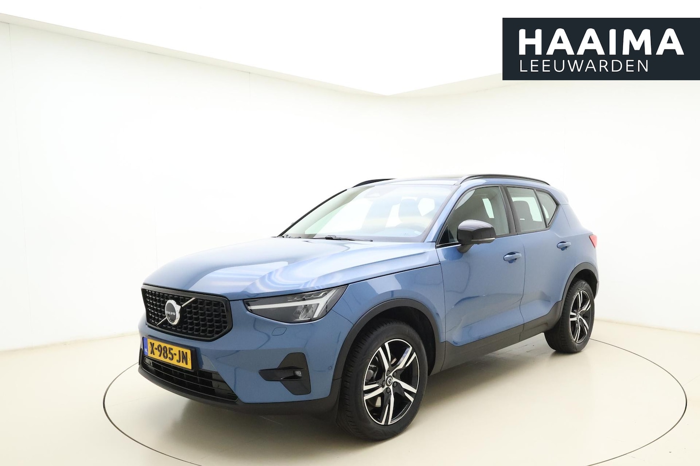 Volvo XC40 - 2.0 B3 Plus Dark | Harman Kardon | Panoramadak | Lederen bekleding | 360graden camera | Ad - AutoWereld.nl