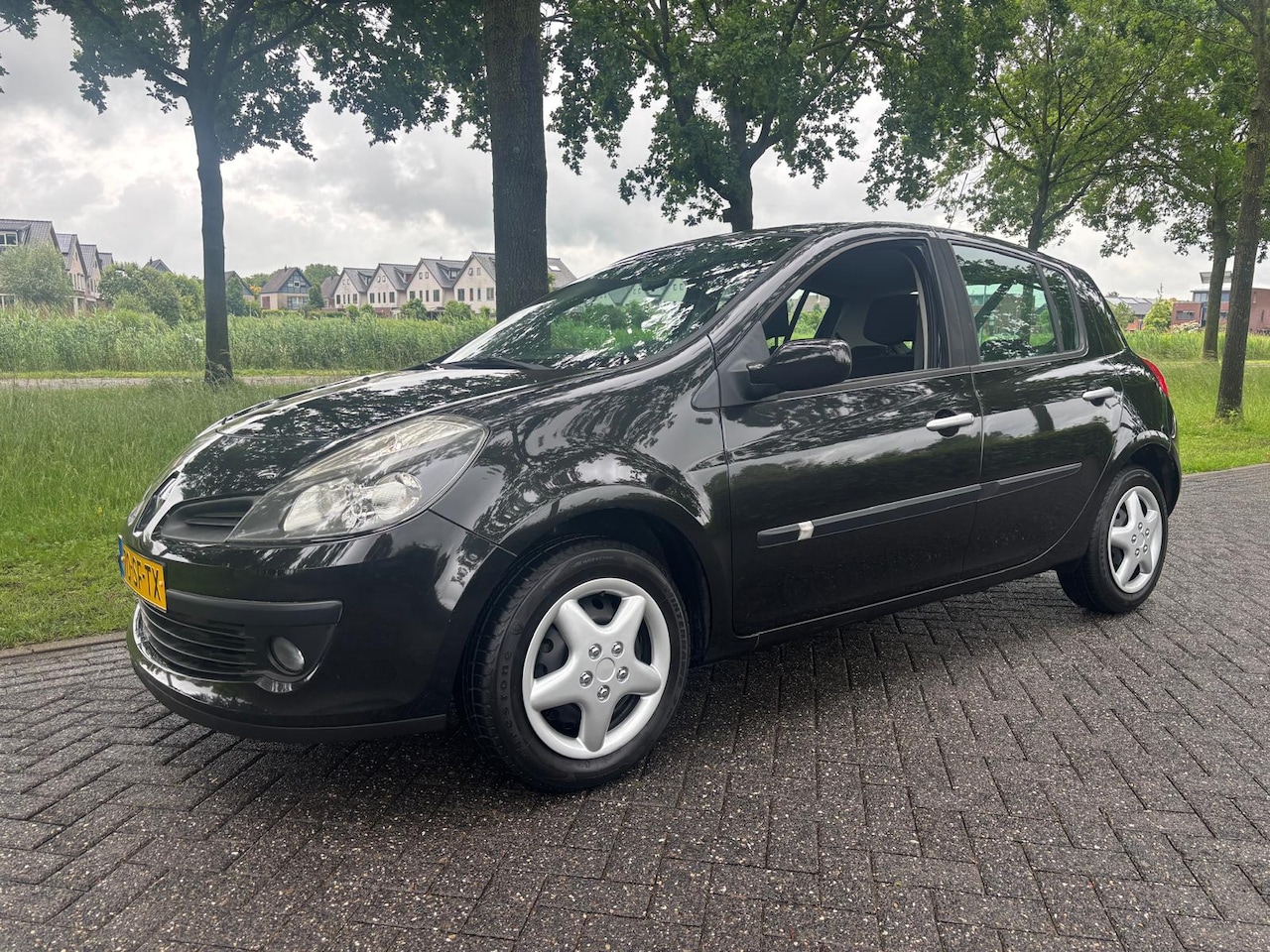 Renault Clio - 1.6-16V Dynamique Luxe 1.6-16V Dynamique Luxe - AutoWereld.nl