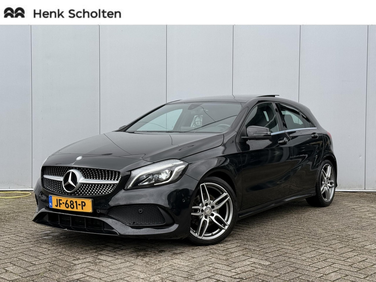 Mercedes-Benz A-klasse - 180 Ambition AMG Line | Facelift | Panoramadak | Stoelverwarming | Navigatie | AMG styling - AutoWereld.nl
