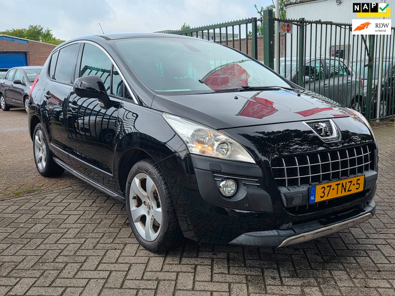 Peugeot 3008 - 1.6 THP GT 1e eigenaar dealer onderhouden luxe uitvoering airco cruis control navigatie pa - AutoWereld.nl