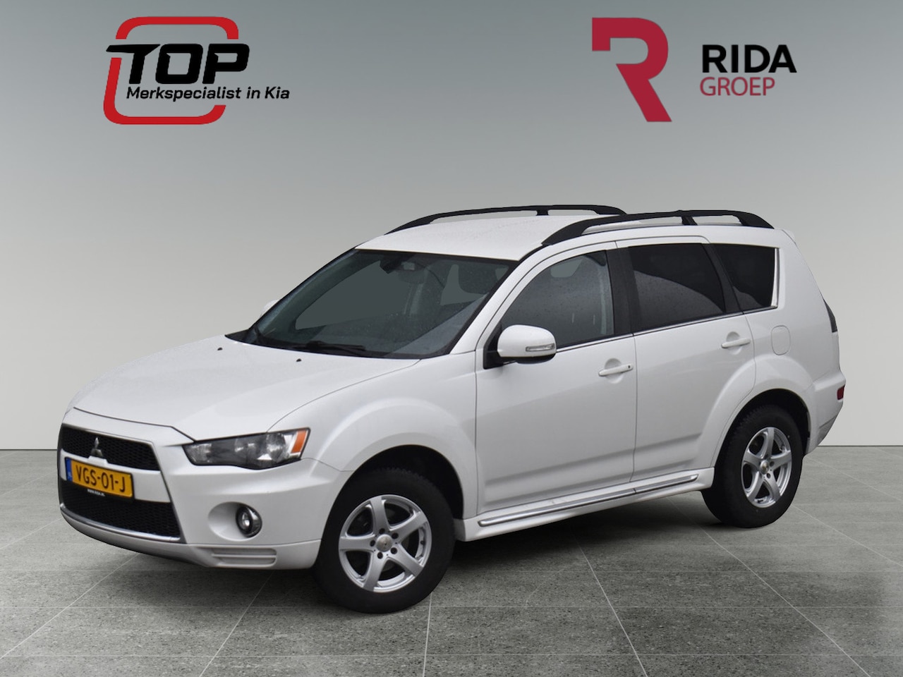 Mitsubishi Outlander - OUTLANDER 2.2 Di 4WD GEEL KENTEKEN Leder, navi, camera, trekhaak - AutoWereld.nl