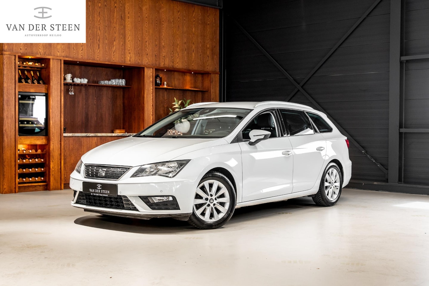 SEAT Leon ST - 1.0 EcoTSI Style Business Intense Leder | Stoelverwarming | Afn. Trekhaak - AutoWereld.nl