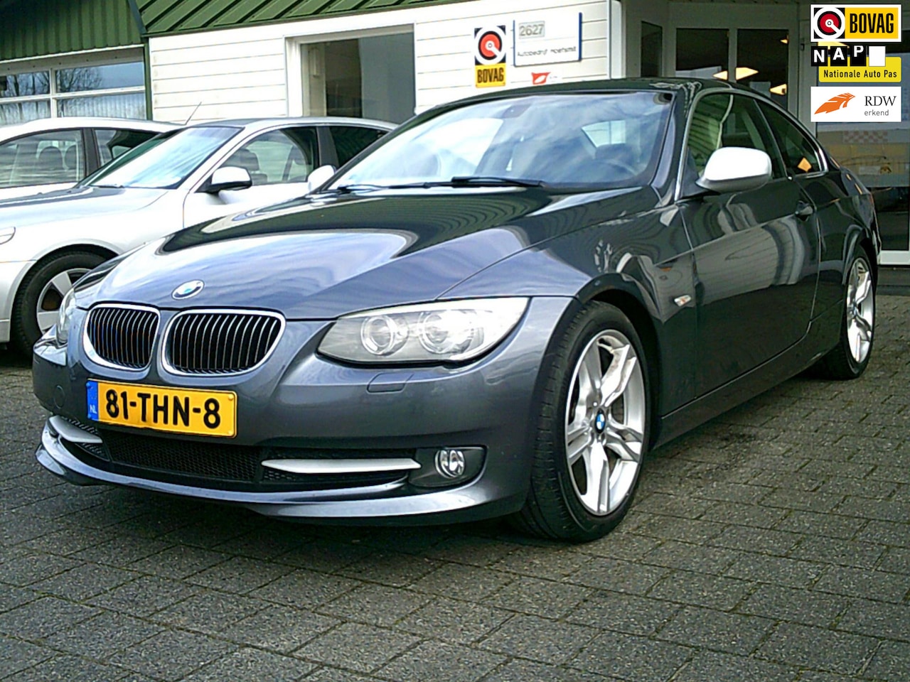 BMW 3-serie Coupé - 320i 320i (AUT/LMV/NAV/LEDER) - AutoWereld.nl