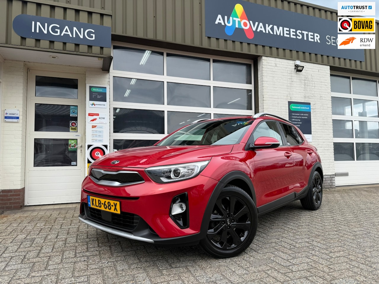 Kia Stonic - 1.0 T-GDi ExecutiveLine|Carplay|Camera|Trekhaak| - AutoWereld.nl