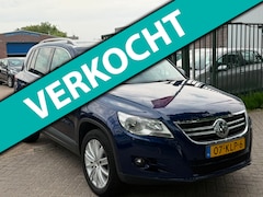 Volkswagen Tiguan - 2.0 TSI Sport&Style 4Motion 2e eigenaar dealer onderhouden airco trekhaak parkeer sensor n