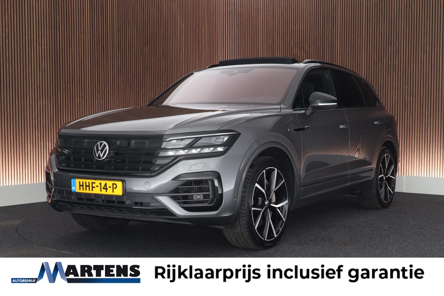 Volkswagen Touareg - R 3.0 TSI 462pk eHybrid 4MOTION Trekhaak 360Camera Luchtvering Head-Up Leder Panoramadak K - AutoWereld.nl