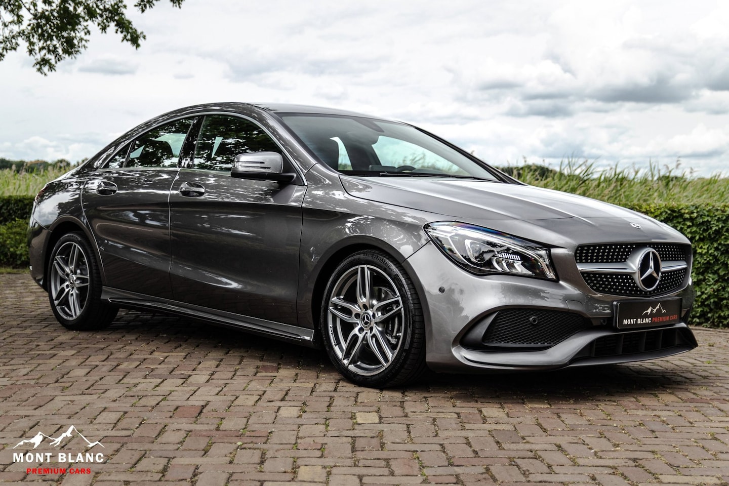 Mercedes-Benz CLA-Klasse - 180|AMG Line|Dealer onderhouden - AutoWereld.nl