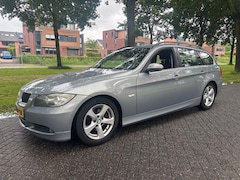 BMW 3-serie Touring - 320i High Executive
