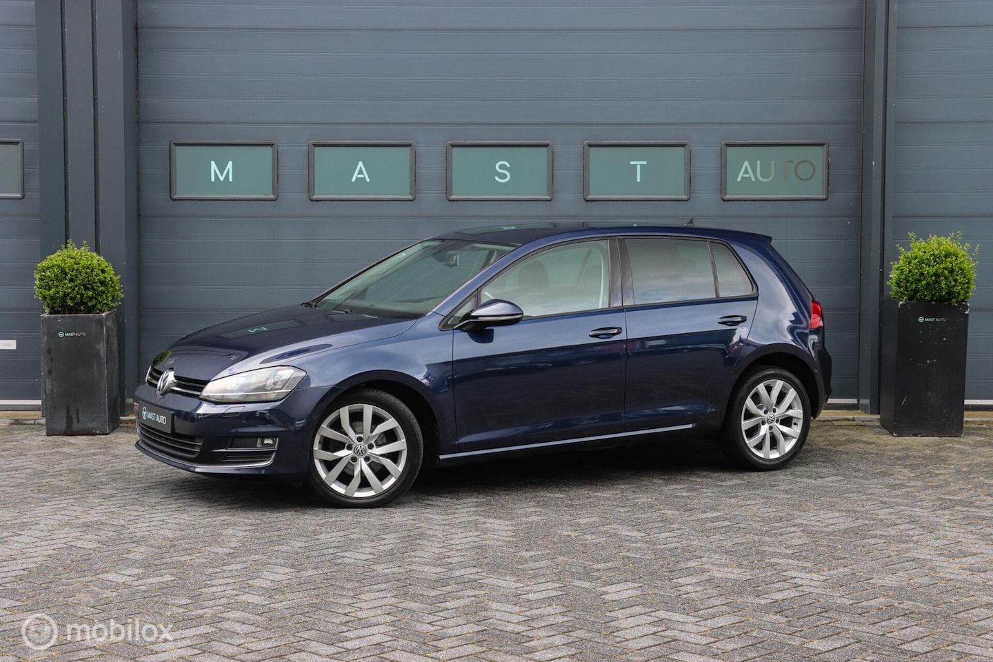 Volkswagen Golf - 1.4 TSI Highline|DSG|Bi-Xenon|Stoelverwarming|Cruise - AutoWereld.nl