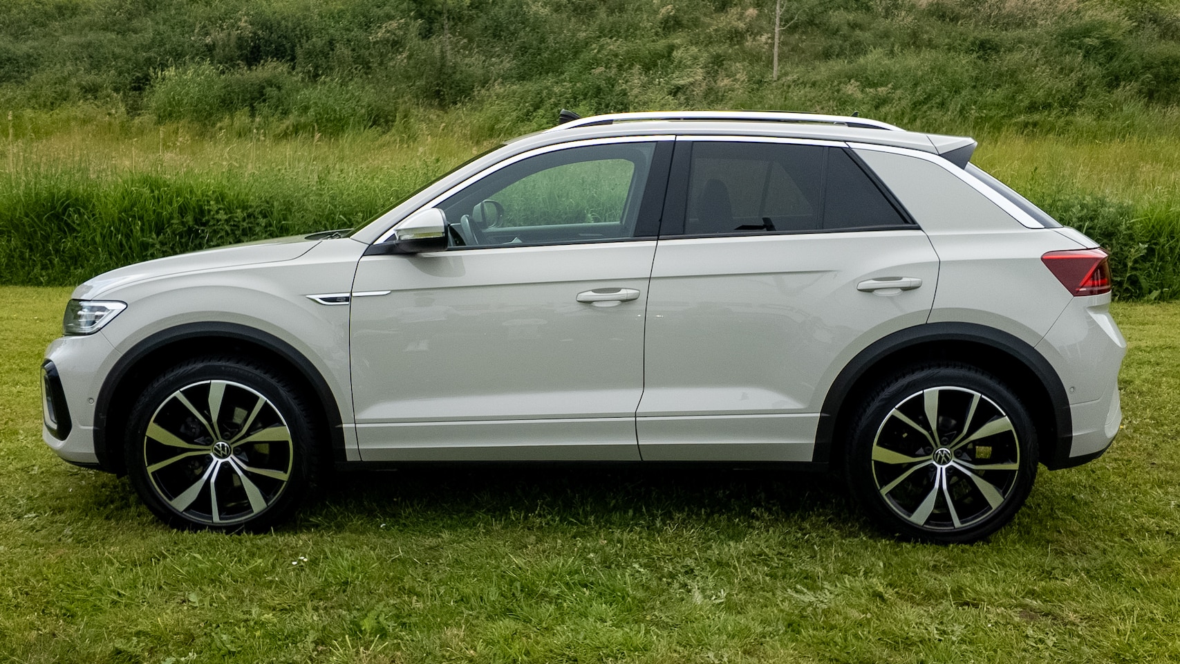 Volkswagen T-Roc - 1.5 TSI R-Line - AutoWereld.nl
