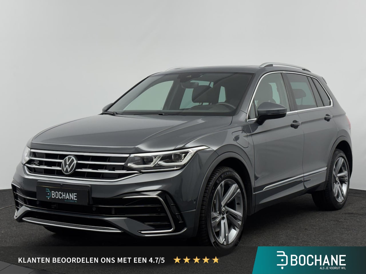 Volkswagen Tiguan - 1.4 TSI 245pk DSG eHybrid R-Line Business | Panoramadak | Head-up display | R-line | Leder - AutoWereld.nl