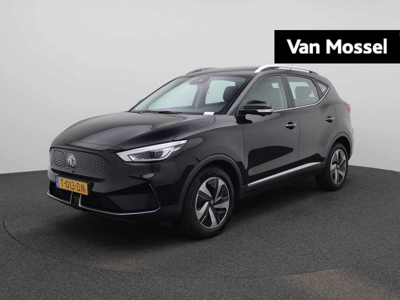 MG ZS - Long Range Luxury 70 kWh | Leder | Panoramadak | Led Koplampen | CarPlay | 360 Camera | St - AutoWereld.nl