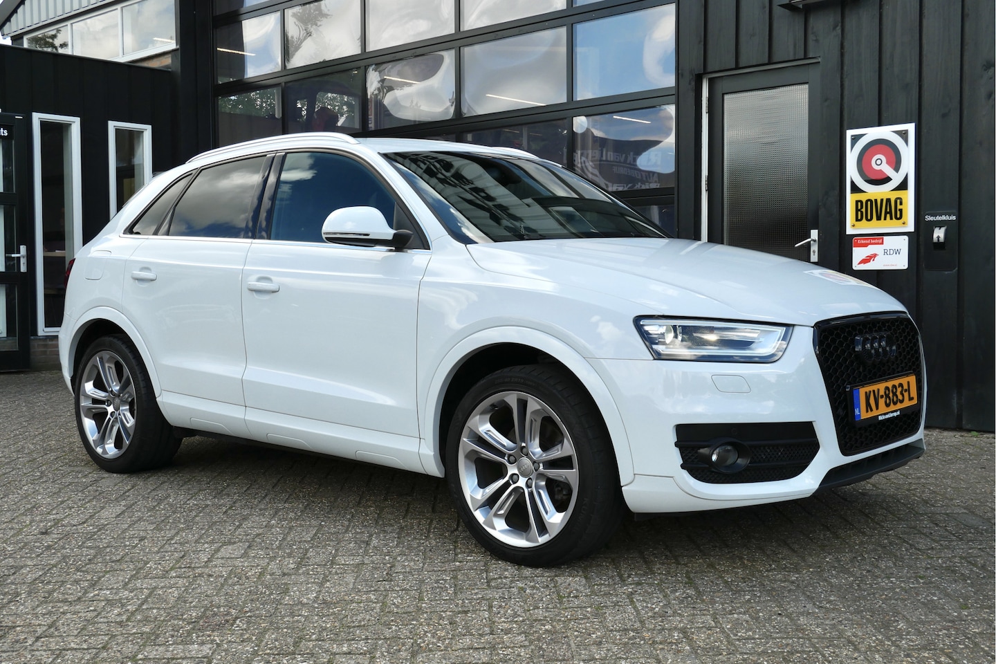 Audi Q3 - 2.0 TFSI Quattro S-Line Automaat | Cruise | Camera | 19'' | Sportstoelen | Trekhaak - AutoWereld.nl