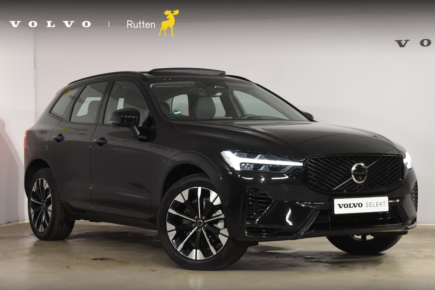 Volvo XC60 - T6 350PK Plug-in hybrid AWD Ultra Dark / Adaptieve Cruise control / Head-up Display / Elek - AutoWereld.nl