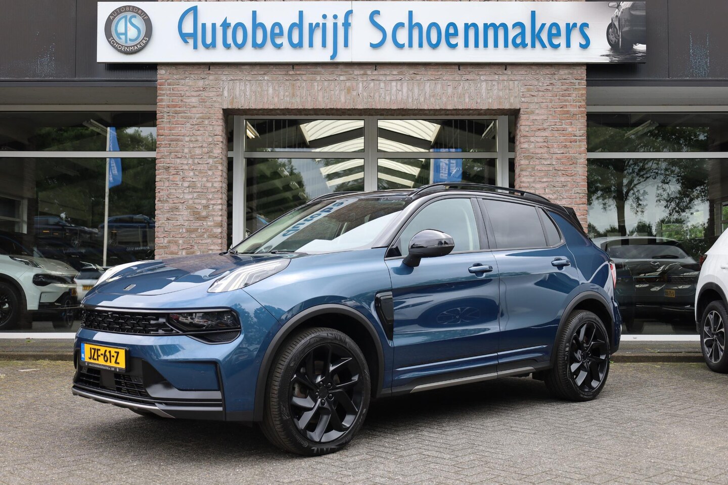 Lynk & Co 01 - 1.5 261PK! 6.6Kwh LADEN! BLACKLINE 360-CAMERA STOELVERW. PANO/SCHUIF MEMORY INFINITY DAB N - AutoWereld.nl