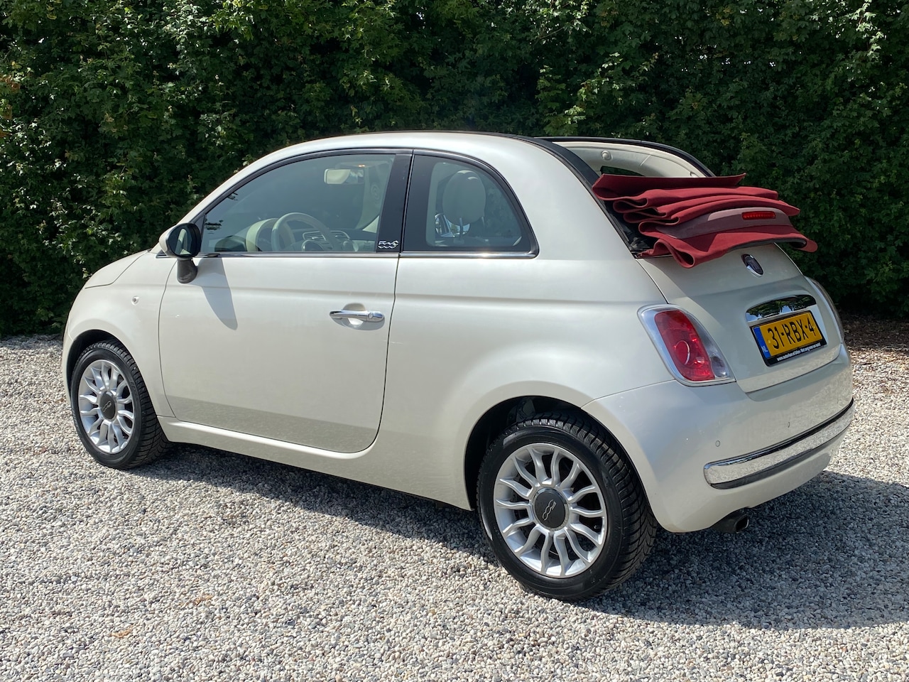 Fiat 500 C - 0.9 TwinAir Lounge SPECIALE KLEUR EN AUTO HEEFT NIEUWE KOPPELING