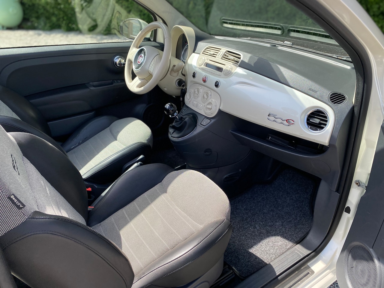 Fiat 500 C - 0.9 TwinAir Lounge SPECIALE KLEUR EN AUTO HEEFT NIEUWE KOPPELING