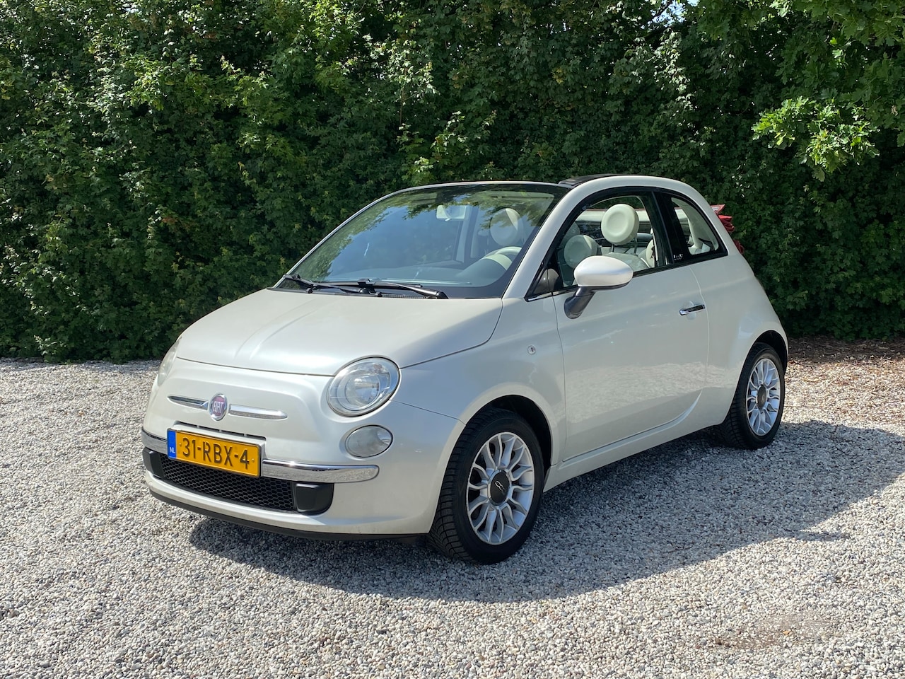 Fiat 500 C - 0.9 TwinAir Lounge SPECIALE KLEUR EN AUTO HEEFT NIEUWE KOPPELING
