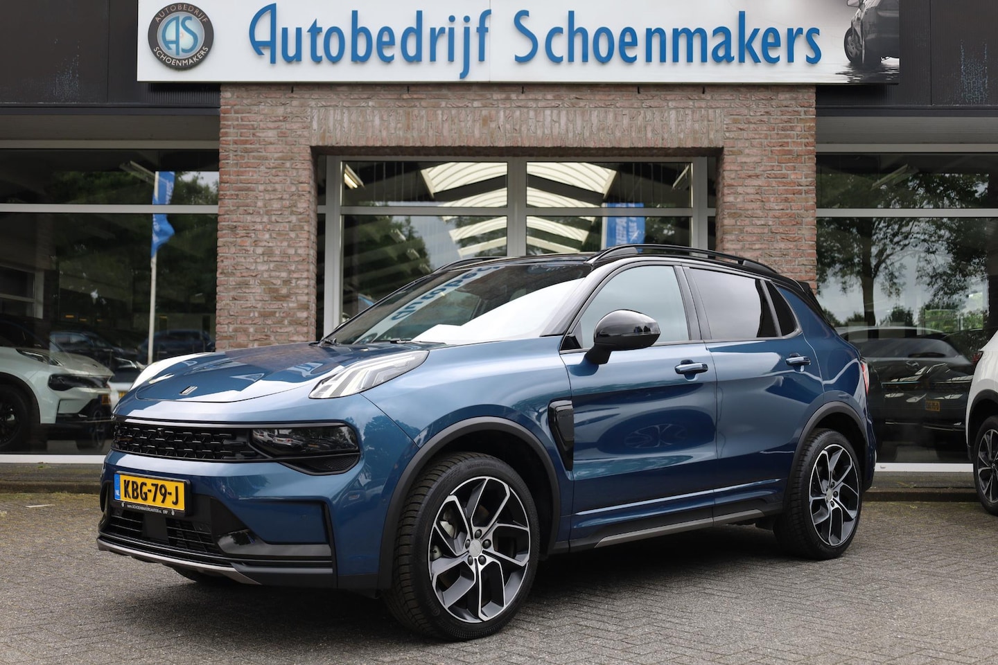 Lynk & Co 01 - 1.5 MY23! BLACKLINE ZWARTE-HEMEL ROLHOES MY23 360-CAMERA PANO/SCHUIF INFINITY DAB NAVI CAR - AutoWereld.nl