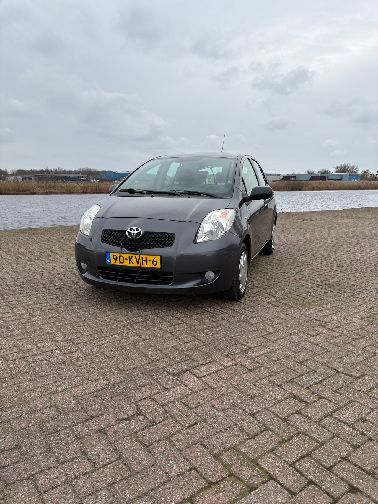 Toyota Yaris - Toyota Yaris 1.3 | Handgeschakeld | APK 02-2027 | 2008 | 264.147 km - AutoWereld.nl