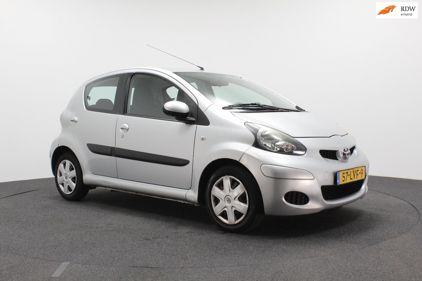Toyota Aygo - 1.0-12V Comfort | Airco | Elektrische ramen | APK 06-2027 - AutoWereld.nl