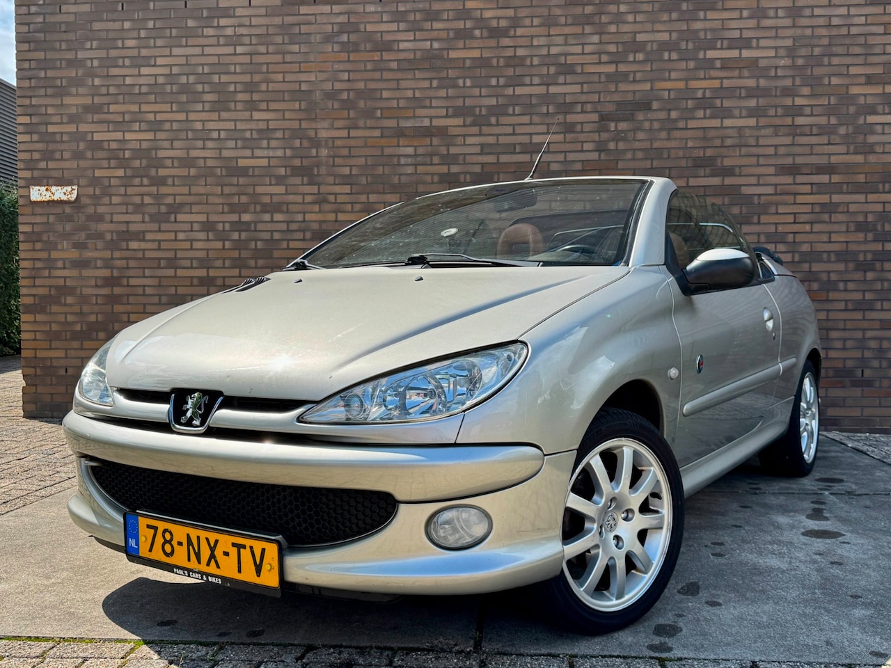 Peugeot 206 CC - 1.6-16V 2004 Roland Garros Leder Bagagerek - AutoWereld.nl