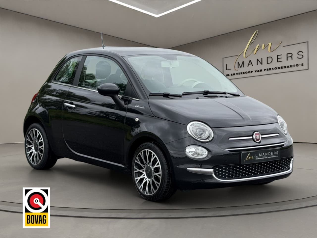 Fiat 500 - 1.0 Hybrid Dolcevita 2022 Zwart | Apple CarPlay | Climate Contro - AutoWereld.nl