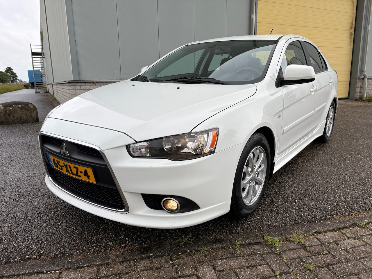 Mitsubishi Lancer Sportback - 1.6 Edition Two 1.6 Edition Two - AutoWereld.nl