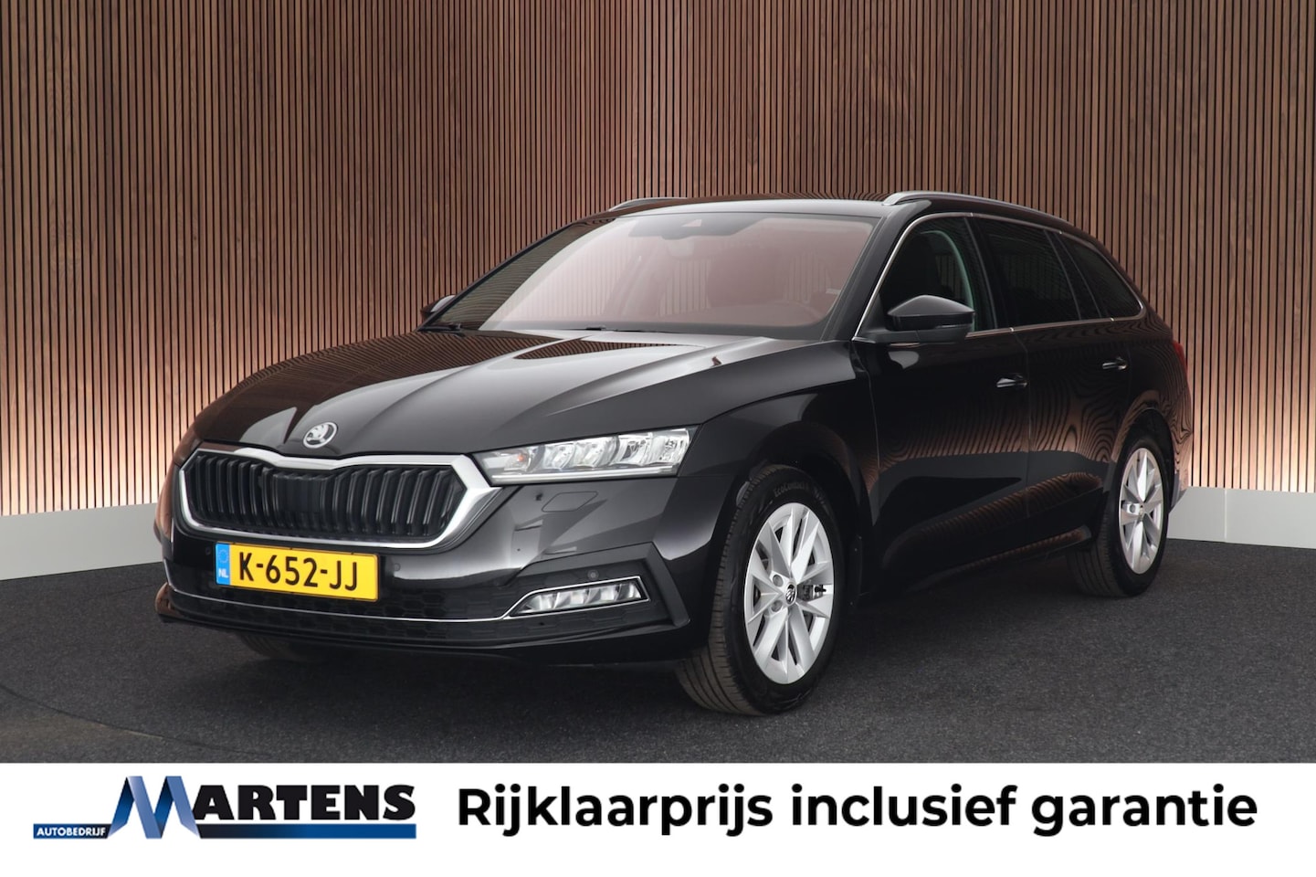 Skoda Octavia Combi - 1.0 e-TSI 110pk DSG Business Edition Plus Camera Navigatie Adaptive Cruise - AutoWereld.nl