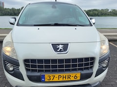Peugeot 3008 - 1.6 THP Allure 18" RDW goedgekeurde handgas-en rem. Trekhaak, Michelingbanden 85%. Turbo en distributie reeds