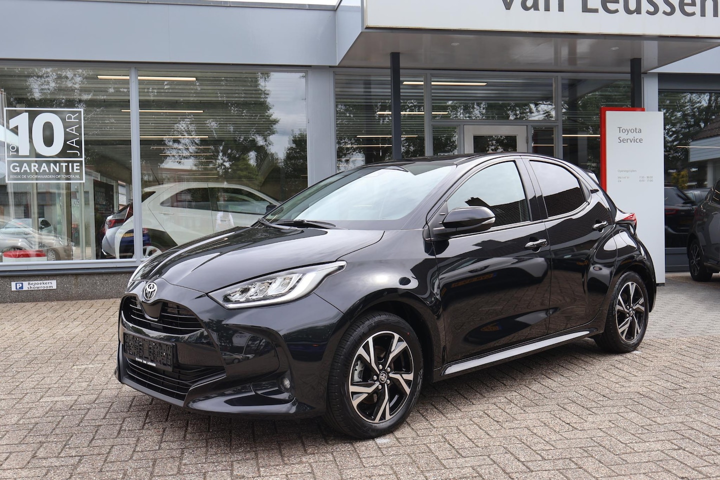Toyota Yaris - 1.5HYBRID 115 STYLE STOEL-STUUR VERW. AD-CRUISE LED-KOPLAMPEN APPLE/ANDROID - AutoWereld.nl