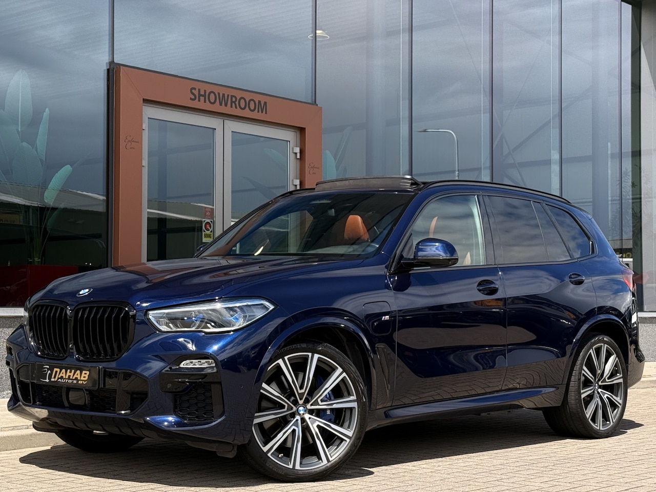 BMW X5 - xDrive45e M-Sport Individual | ACC | H/K | Stoelverwarming \ verkoeling | Stuurverwarming - AutoWereld.nl