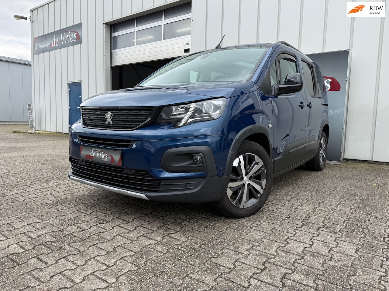 Peugeot Rifter - 1.2 Puretech GT-Line / Airco / Panorama dak / Apple carplay / Navi / Achteruitrij camera / - AutoWereld.nl