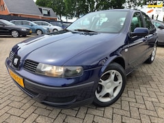 SEAT Leon - 1.6 Stella 2000. Electrische ramen/CV/Trekhaak etc.. APK 06-2027