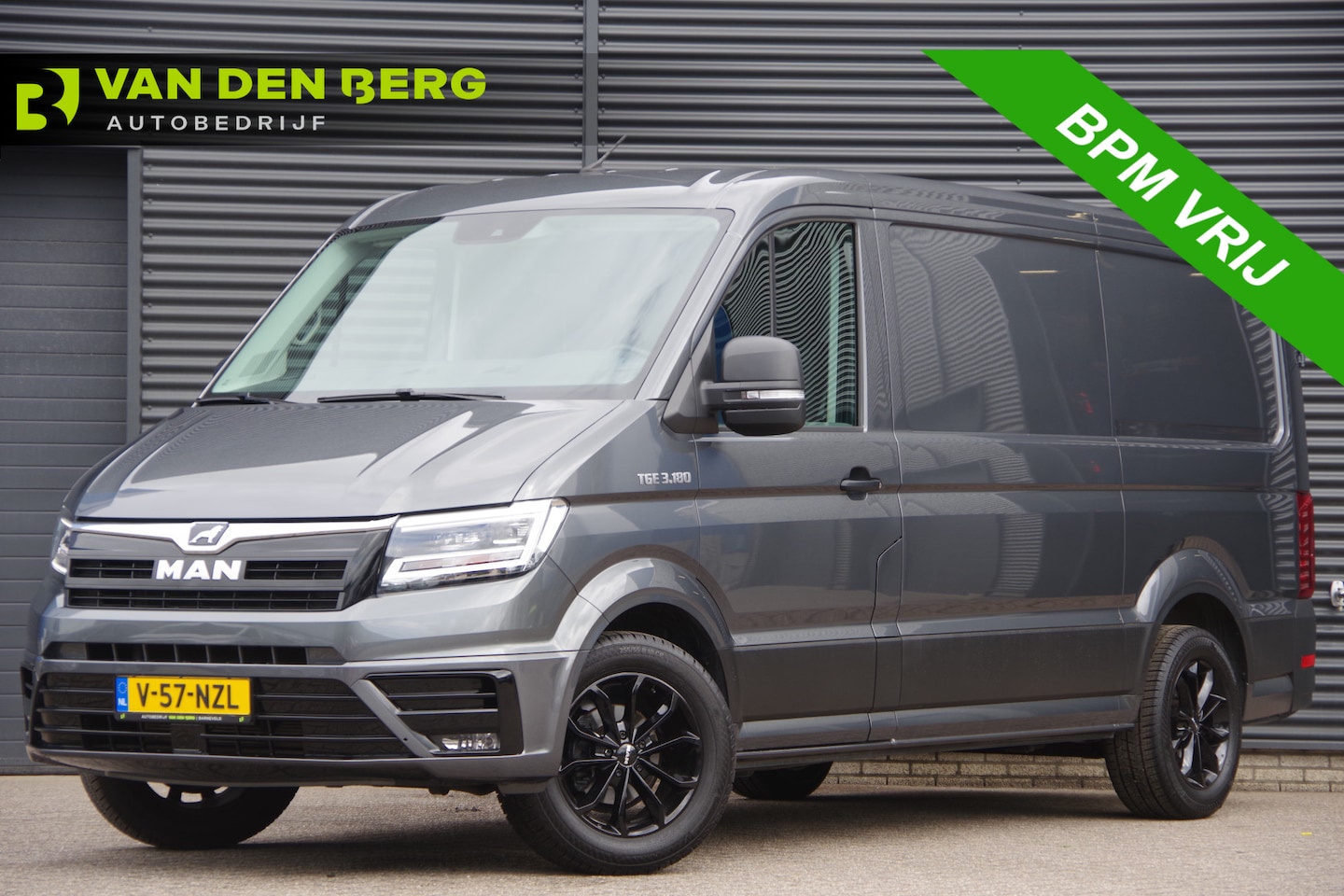 MAN TGE - 3.180 35 2.0 L3H2(L2H1) 3-ZITS, 177PK AUT. LED, TREKHAAK, CAMERA, GEV. STOEL, CRUISE, CLIM - AutoWereld.nl