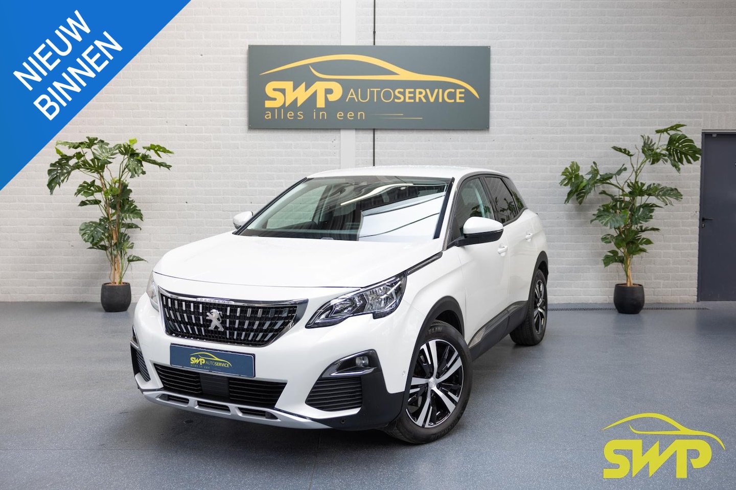 Peugeot 3008 - 1.2 PureTech Allure | Navi | Cam | Trekhaak | Lage kms - AutoWereld.nl