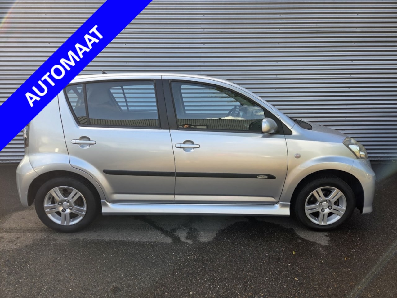 Daihatsu Sirion 2 - 1.3-16V Comfort Automaat - AutoWereld.nl