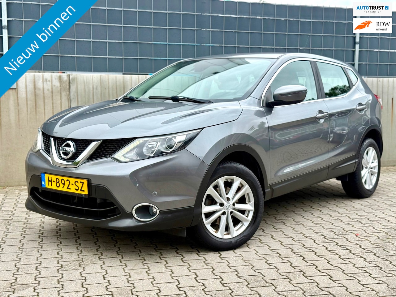 Nissan Qashqai - 1.2 Acenta Navigatie|Camera|Stoelverwam!! - AutoWereld.nl