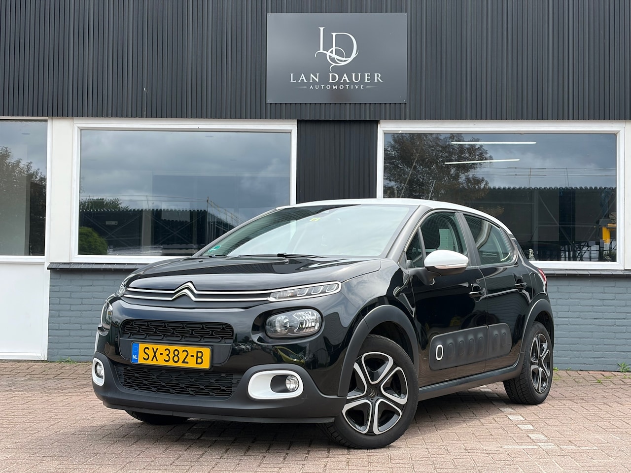 Citroën C3 - 1.2 PureTech Feel Edition 1.2 PureTech Feel Edition - AutoWereld.nl