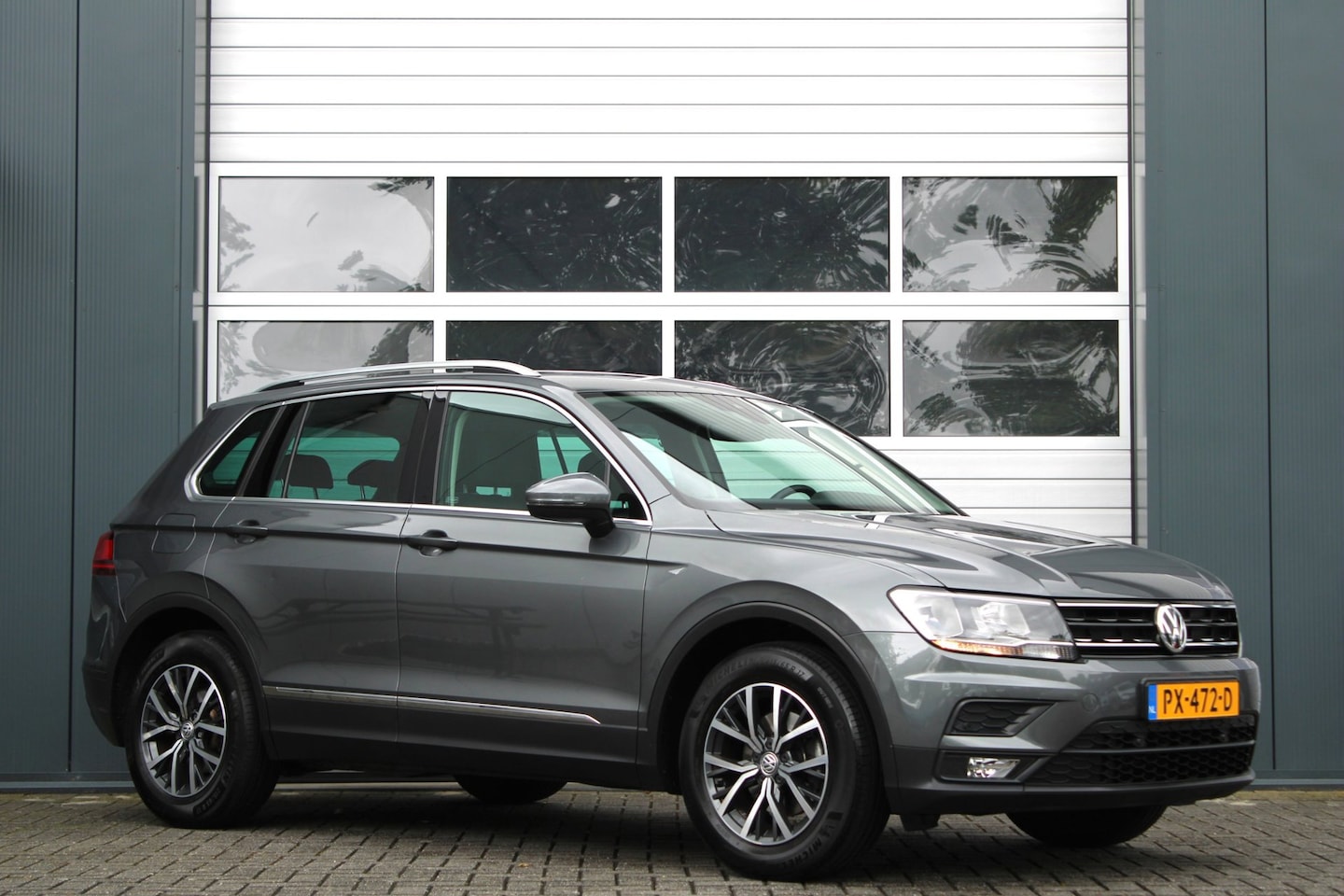 Volkswagen Tiguan - 1.4 TSI Comfortline Business ACC/Lane.Assist/Carplay/Android/PDCv+a/DAB.AUX.USB/Navi/Bluet - AutoWereld.nl