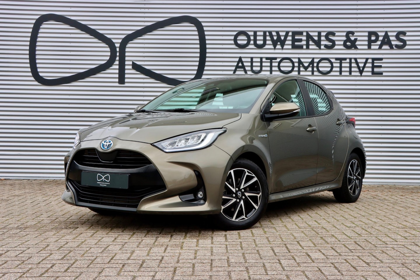 Toyota Yaris - 1.5 Hybrid Business Plus | CARPLAY | STOELVERW. | CRUISE - AutoWereld.nl