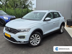 Volkswagen T-Roc - 1.5 TSI Sport 150PK DSG/AUTO Trekhaak afneembaar | Cruise control adaptief | Navigatie | A