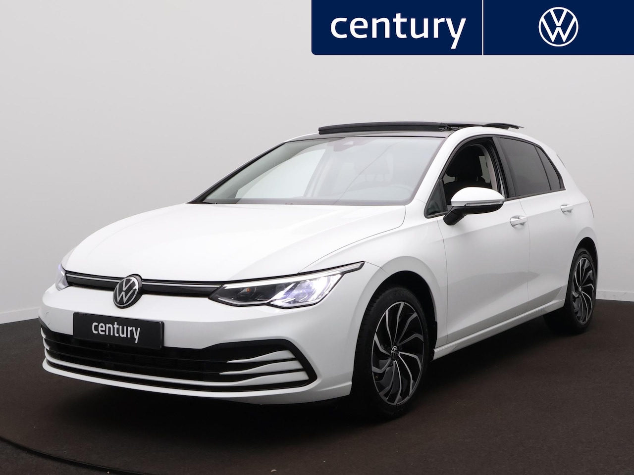 Volkswagen Golf - 1.0 eTSI Life Business Automaat - Panoramaschuif-kanteldak - Navigatie - LED - Camera - PD - AutoWereld.nl
