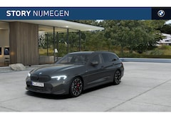 BMW 3-serie Touring - 330e M Sport Automaat / Panoramadak / Trekhaak / M Sportstoelen / Adaptieve LED / Parking