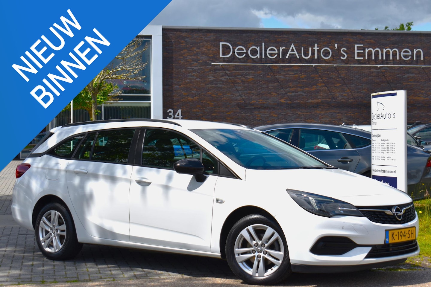 Opel Astra Sports Tourer - 1.2 AC CRUISE LMV TREKHAAK NAVI - AutoWereld.nl