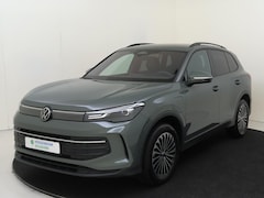 Volkswagen Tiguan - 1.5 eHybrid Life Edition | SoH 100% | Trekhaak | Adaptieve demping | Navigatie | Parkeeras