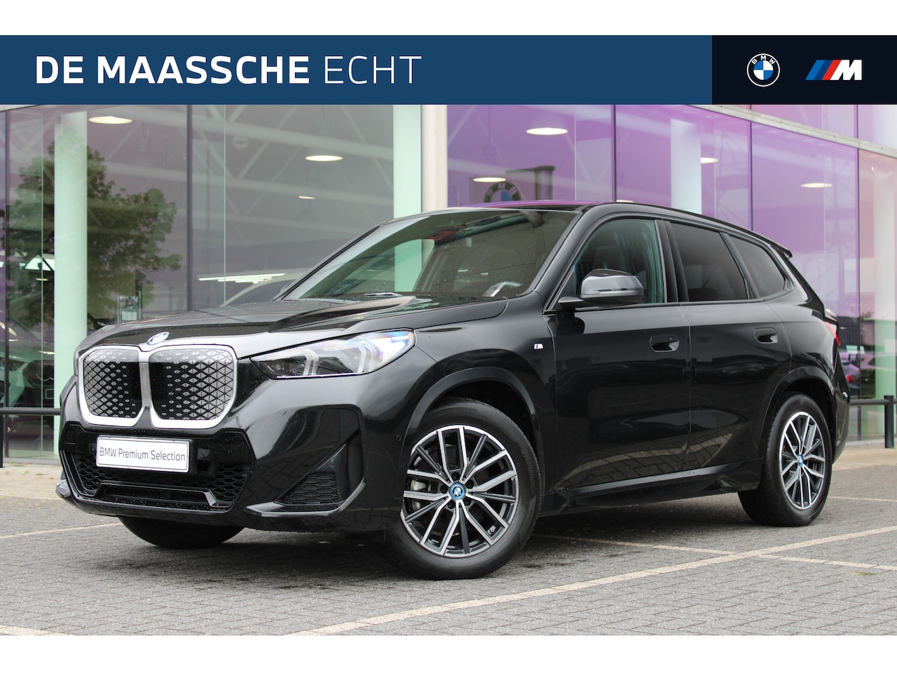 BMW iX1 - xDrive30 M Sport / Panoramadak / Sportstoelen / Comfort Access / Achteruitrijcamera / Adap - AutoWereld.nl