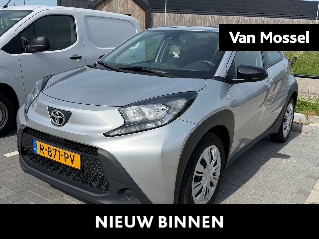 Toyota Aygo X - 1.0 VVT-i MT Play | Apple Carplay/Android Auto | Camera | Adaptieve Cruise Control - AutoWereld.nl